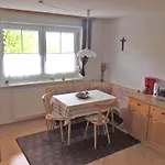 アパート Gartenwohnung ゲスヴァインシュタイン